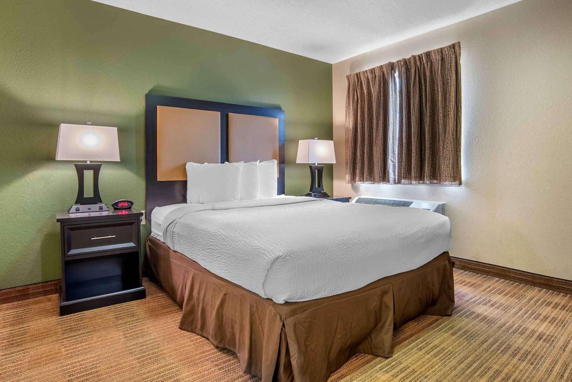 Extended Stay America Select Suites - Greenville - Haywood Mall Bagian luar foto
